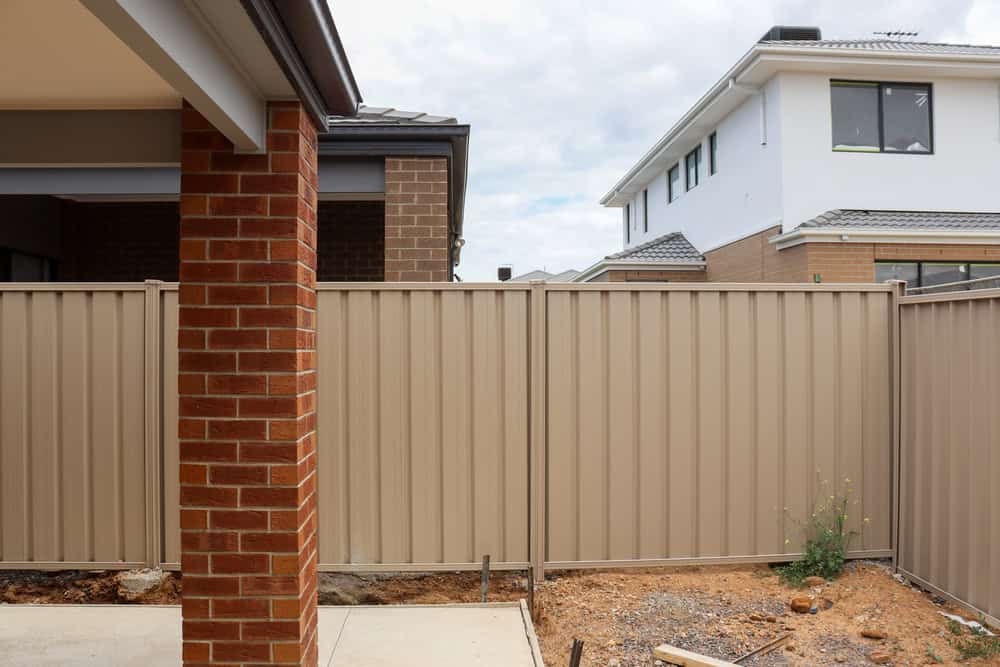 What Are My Rights When My Neighbor Owns the Wall I Want to Paint Luton?